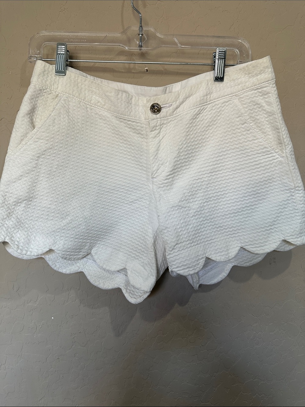 Lilly Pulitzer White Scallop-Hem Quilted Shorts
